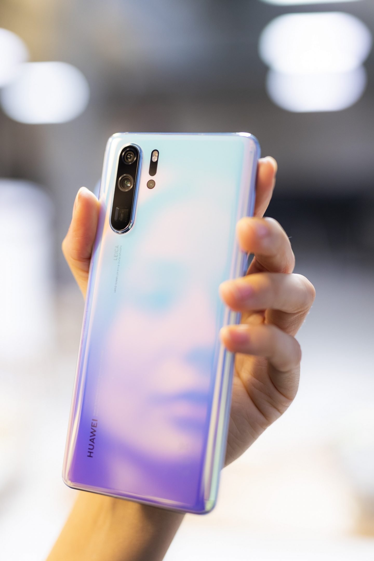 huawei p30 pro review breathing crystal
